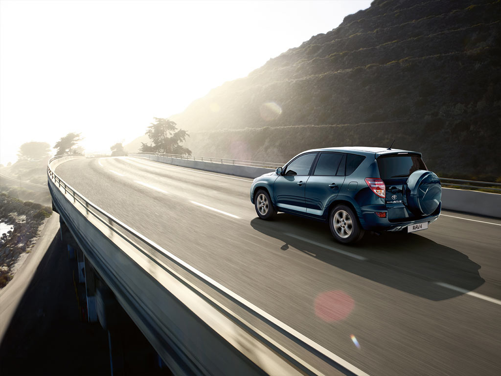 Тест-драйв Toyota RAV 4