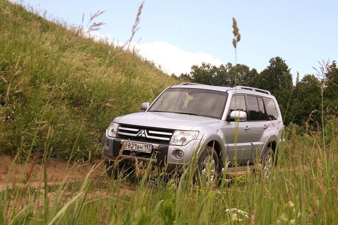 Тест драйв Mitsubishi Pajero IV