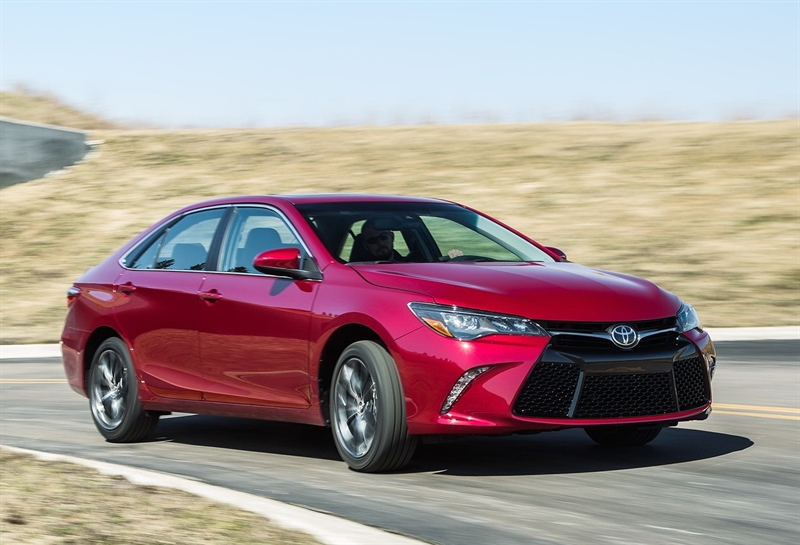 Седан Toyota Camry – качество в традиции