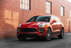Главные преимущества автомобиля Porsche Macan: почему он так популярен 