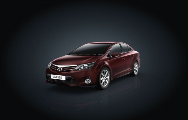 Toyota лидирует