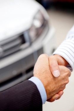 Какие услуги предлагает компания KUBAI CAR для своих клиентов